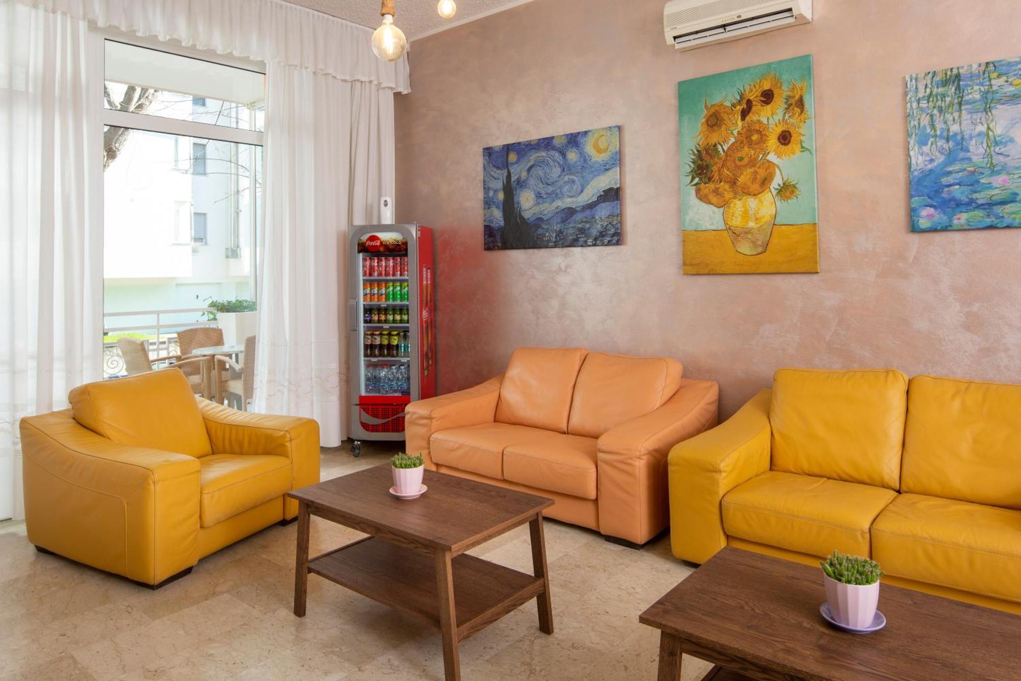 רימיני Hotel Ravello Da Lorenzo E Moira Adults Only מראה חיצוני תמונה